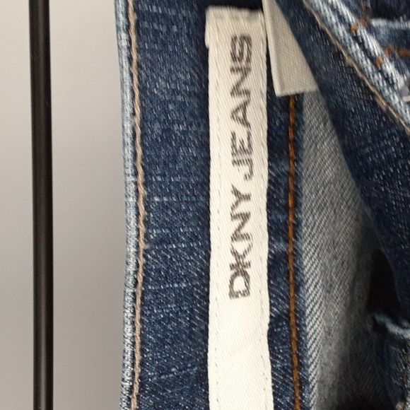 DKNY Cropped Cuffed Low Rise Jeans - Picture 4 of 12